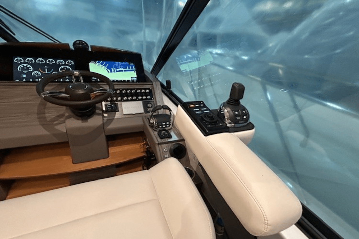 Slide: The Image of Tiara 53 COUPE 2022 - 10