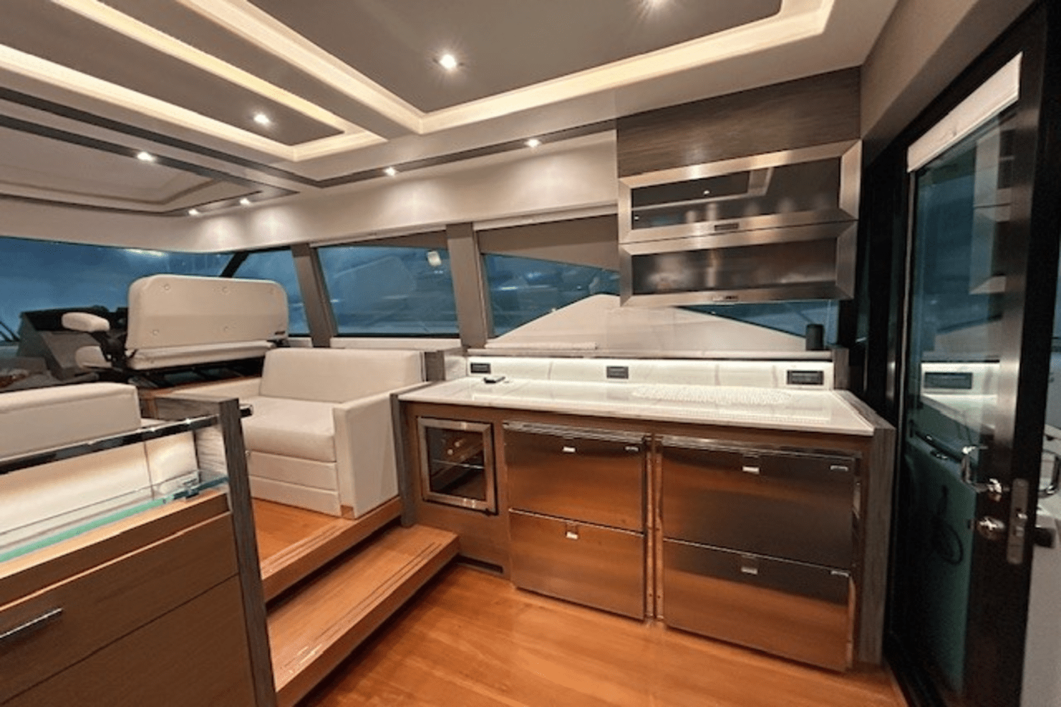 Slide: The Image of Tiara 53 COUPE 2022 - 15