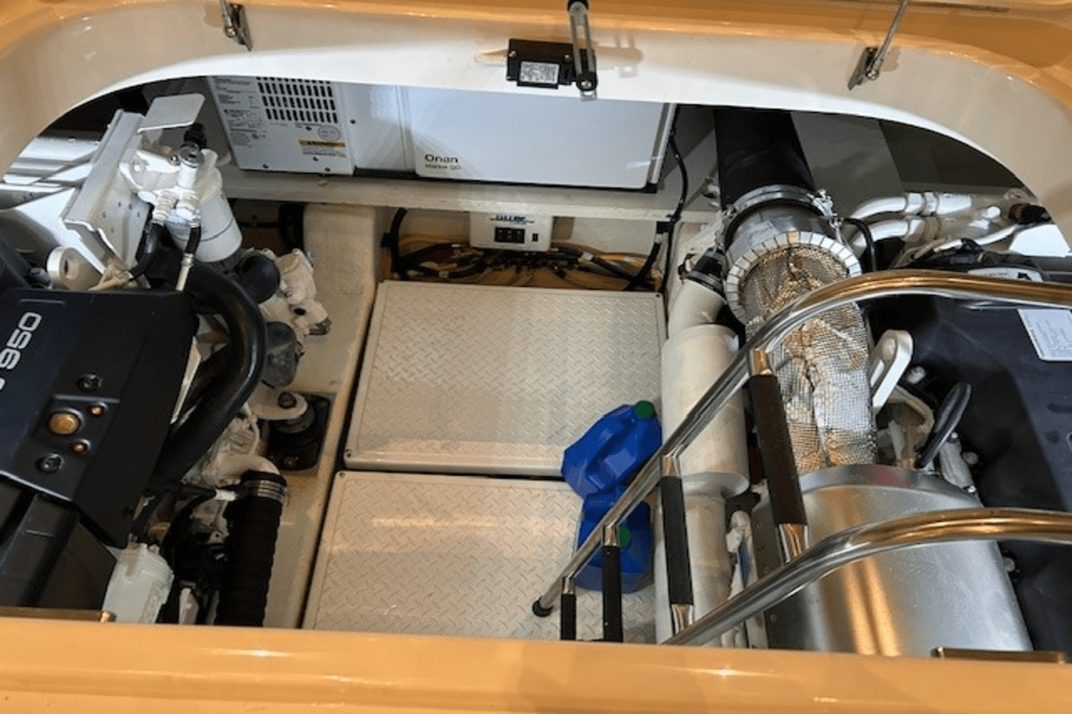 Slide: The Image of Tiara 53 COUPE 2022 - 39