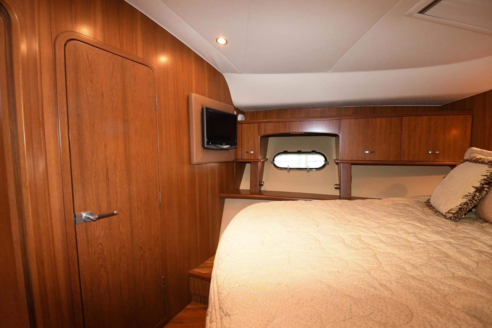 Slide: The Image of 2008 58 Tiara Yachts Sovran - Dreamscape - VIP Stateroom - 3490995