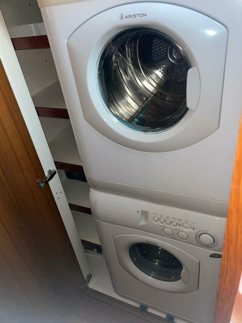 Slide: The Image of 2008 58 Tiara Yachts Sovran - Dreamscape - Washer/ Dryer - 4792102