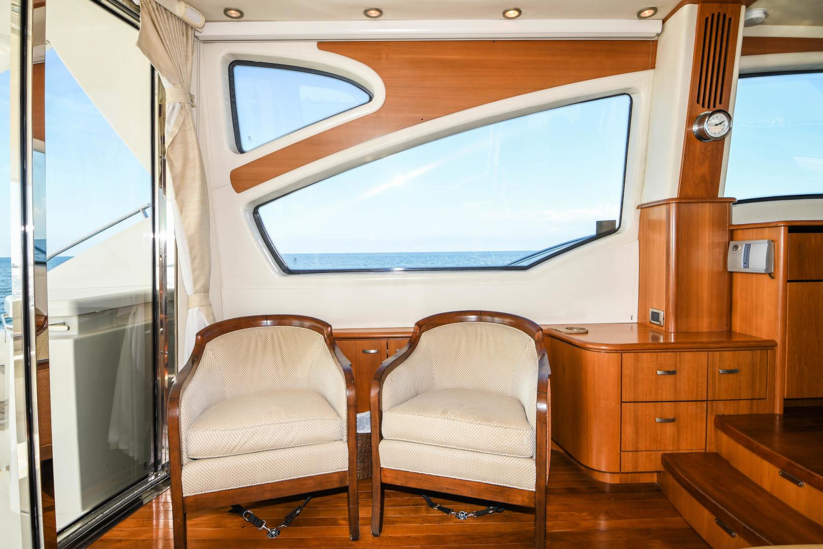 Slide: The Image of 2008 58 Tiara Yachts Sovran - Dreamscape - Salon Port - 3495339