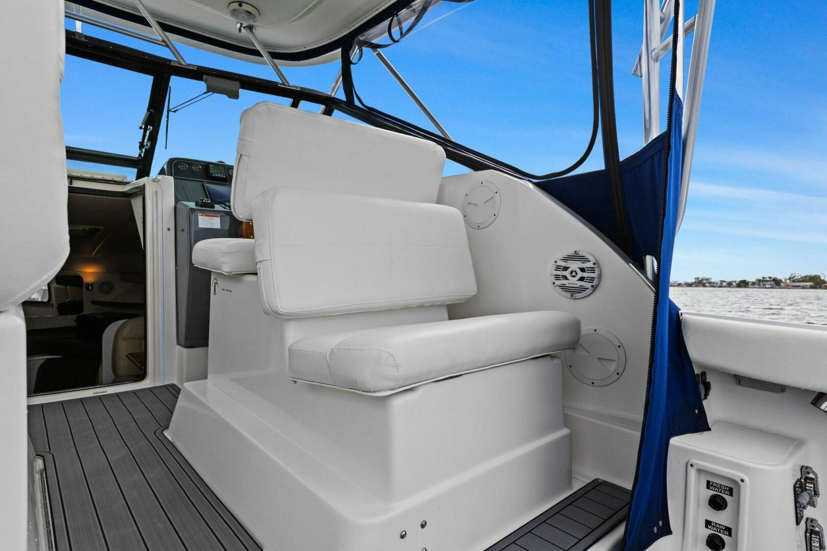Slide: The Image of Tiara Yachts 2900 Open 2005 - 4863394