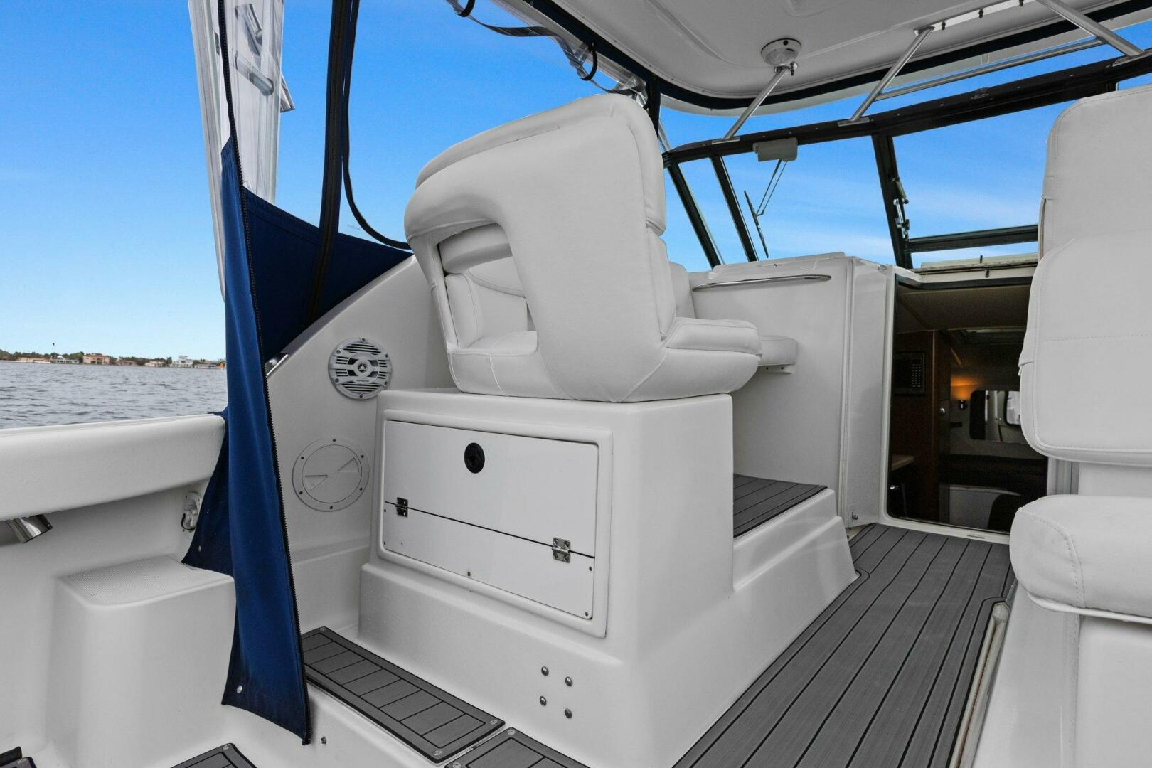 Slide: The Image of Tiara Yachts 2900 Open 2005 - 4863395