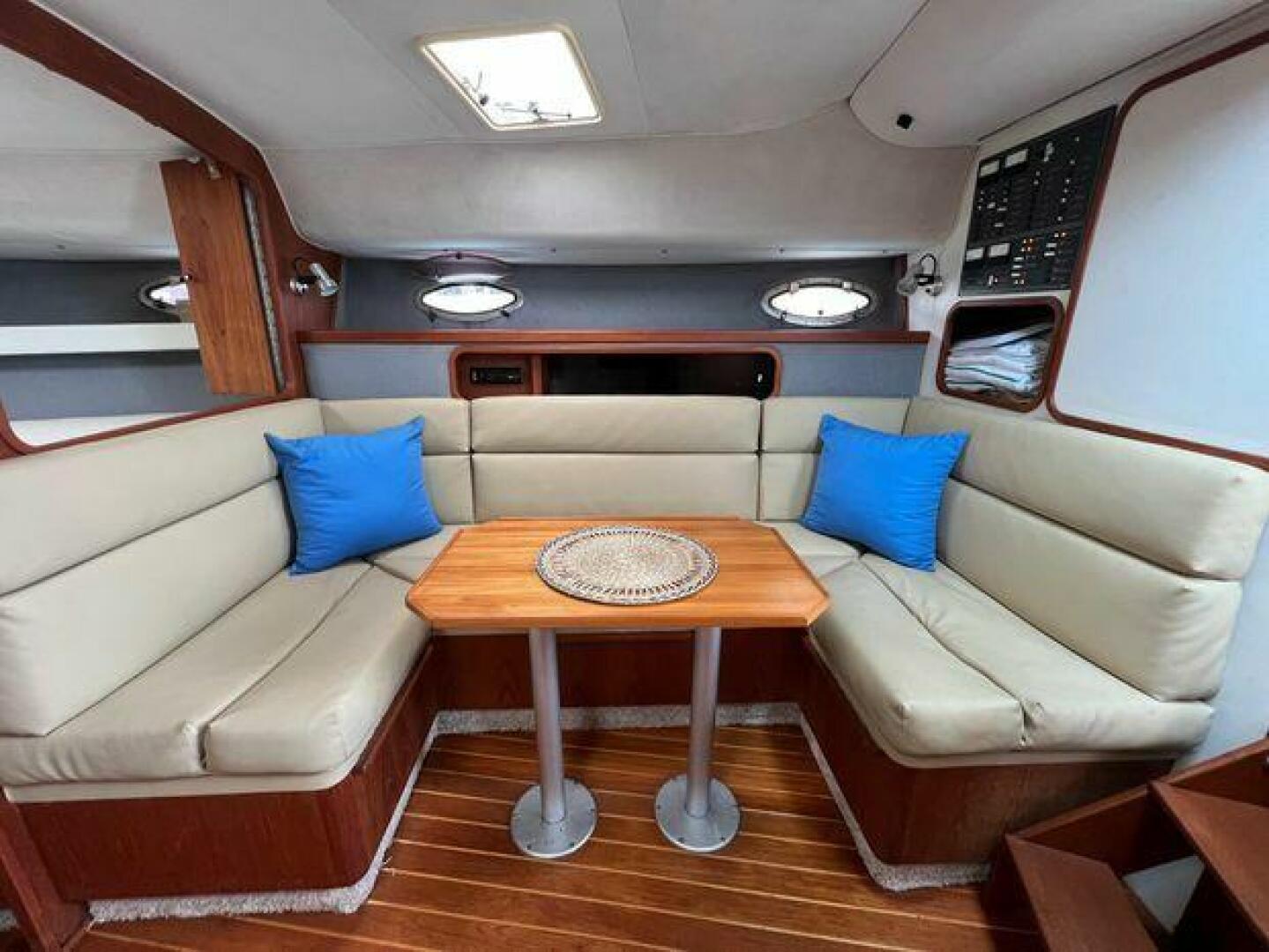 Slide: The Image of Tiara Yachts 3100 Open 1989 - 4338648