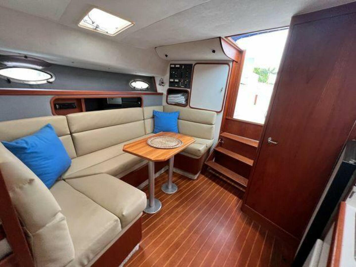 Slide: The Image of Tiara Yachts 3100 Open 1989 - 4338649