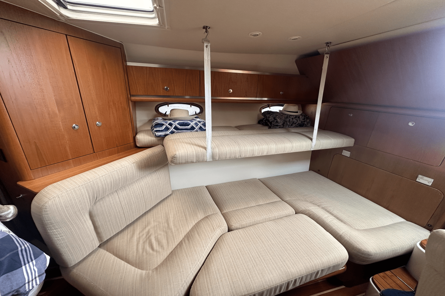 Slide: The Image of Tiara Yachts 32 OPEN 2004 - 15