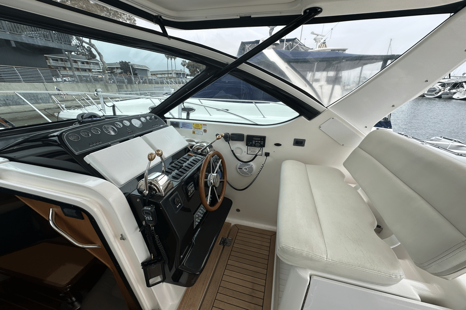 Slide: The Image of Tiara Yachts 32 OPEN 2004 - 21
