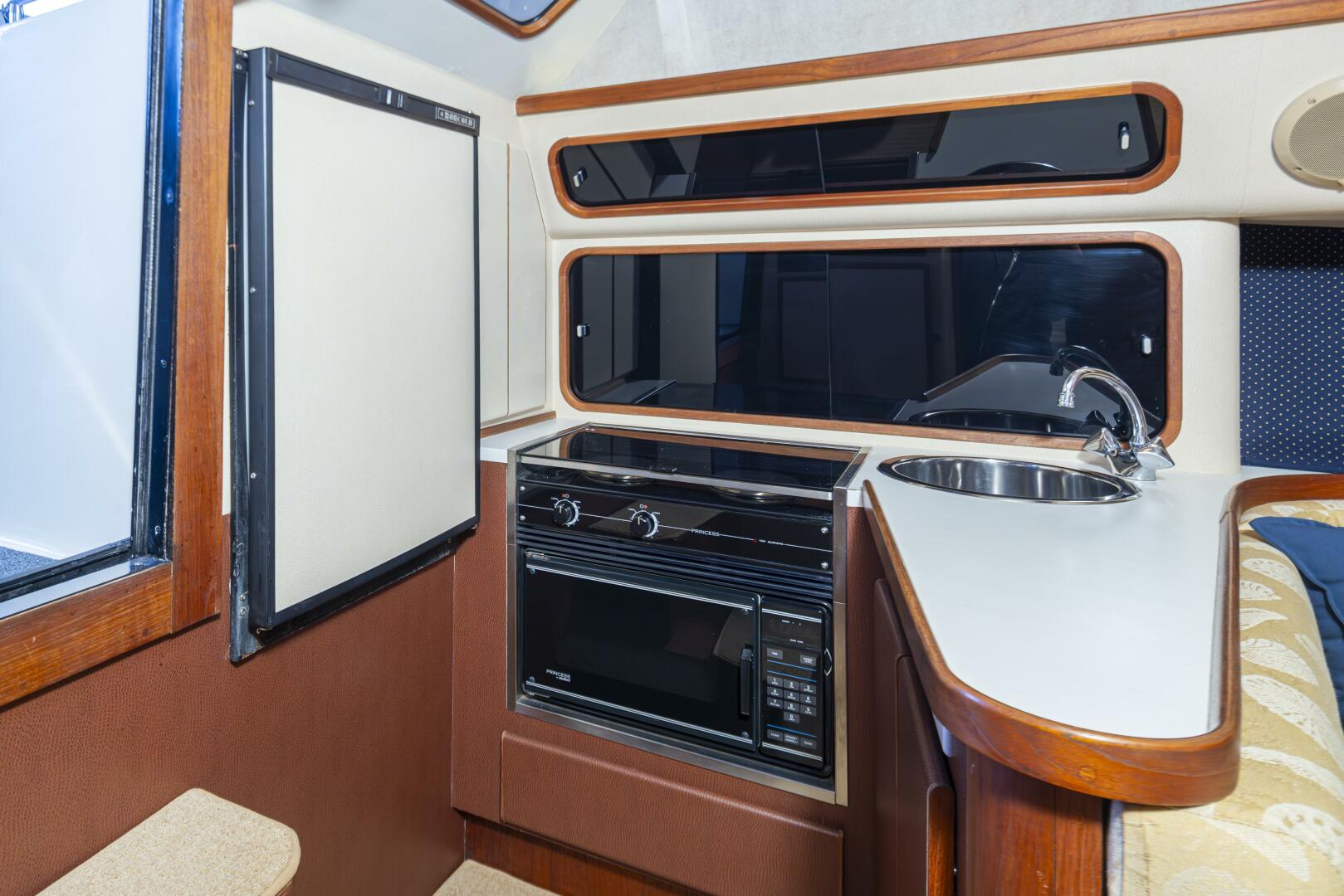 Slide: The Image of Tiara Yachts 3300 Open 1988 - 4424450