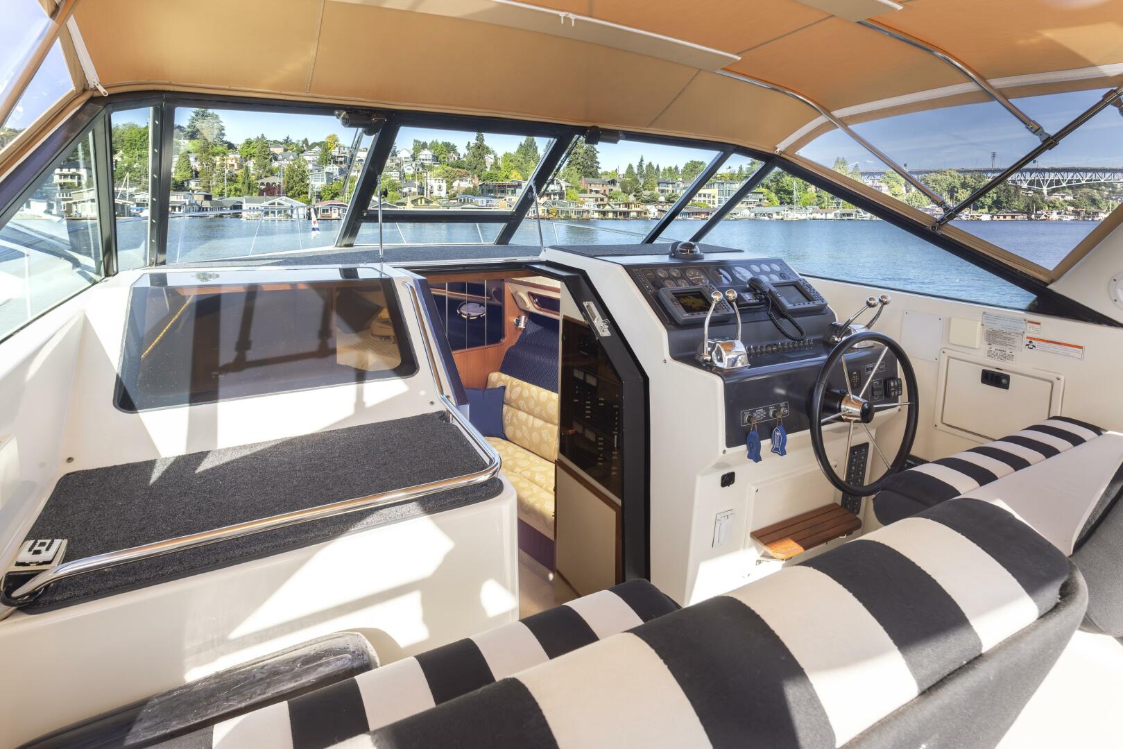 Slide: The Image of Tiara Yachts 3300 Open 1988 - 4424454