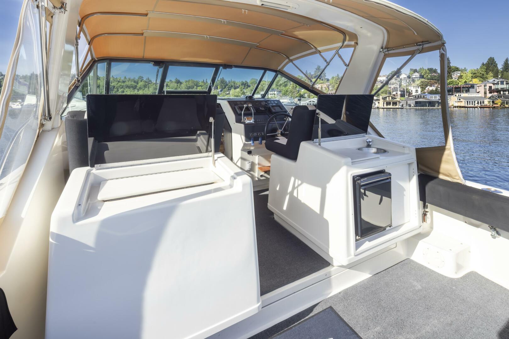 Slide: The Image of Tiara Yachts 3300 Open 1988 - 4424456