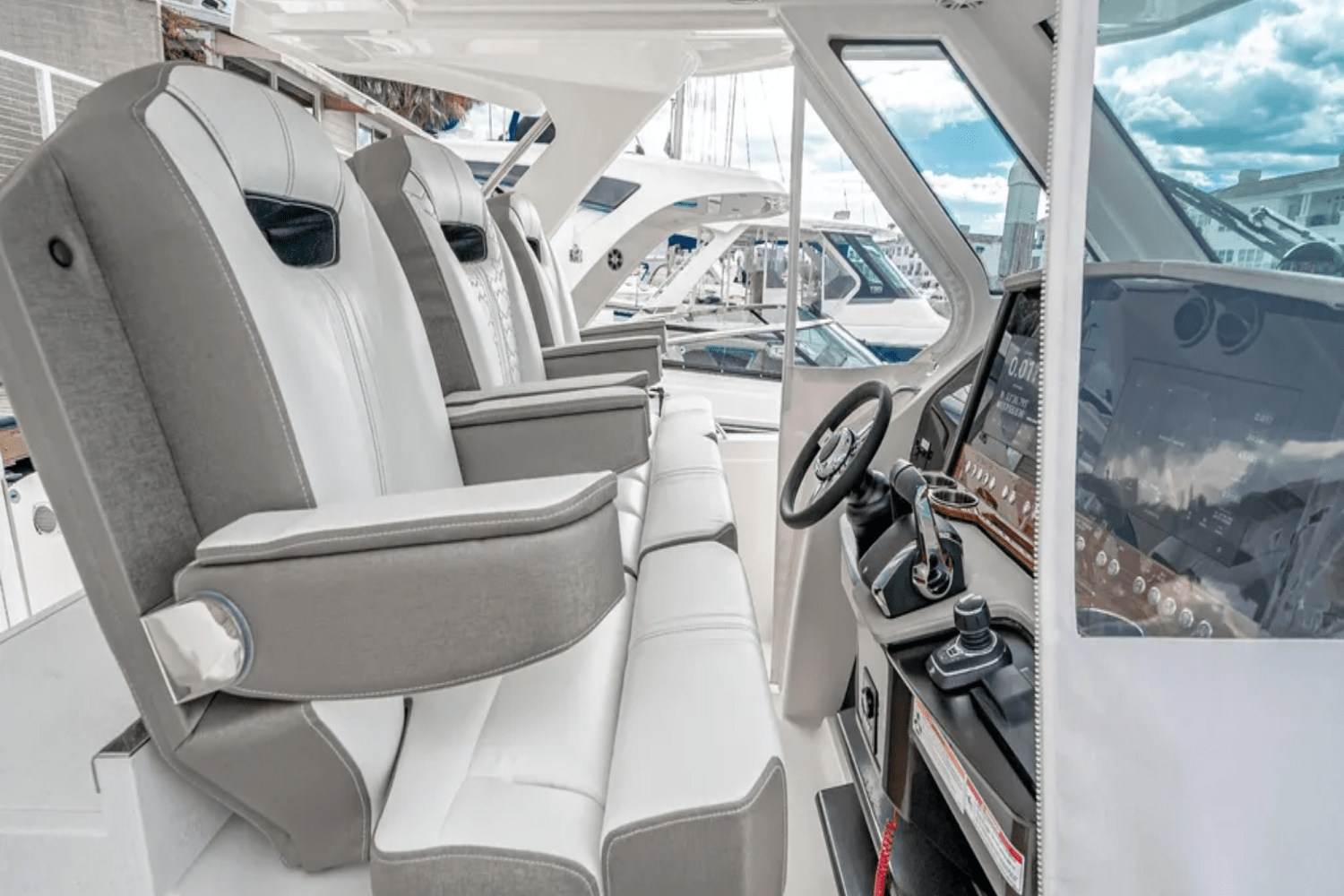 Slide: The Image of Tiara Yachts 34 LS 2024 - 15
