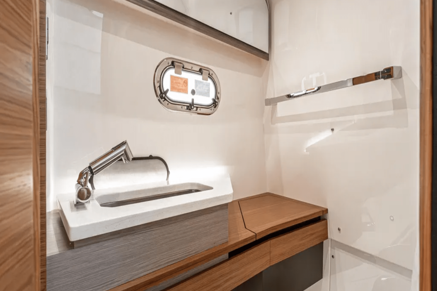 Slide: The Image of Tiara Yachts 34 LS 2024 - 17