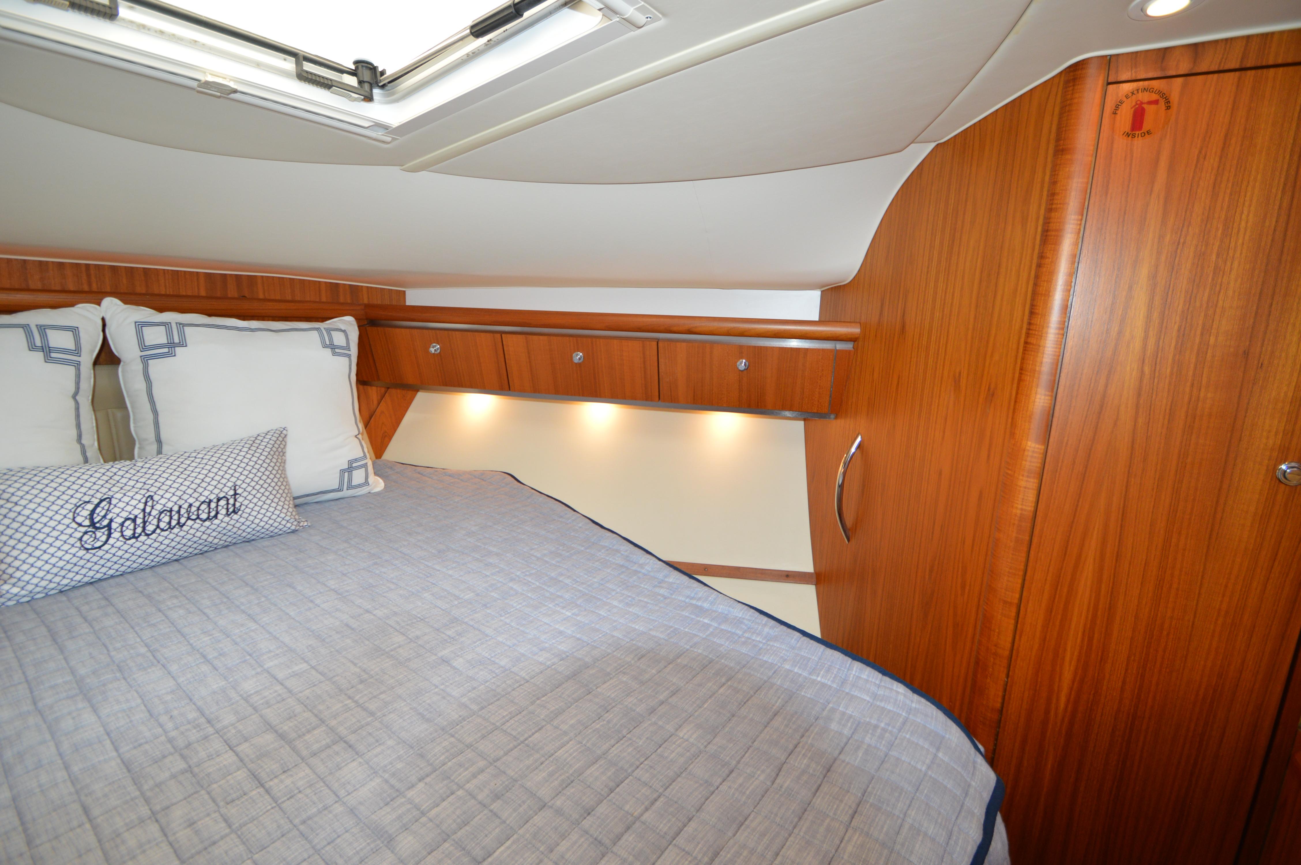 Slide: The Image of Tiara Yachts 3600 Sovran 2005 - 35