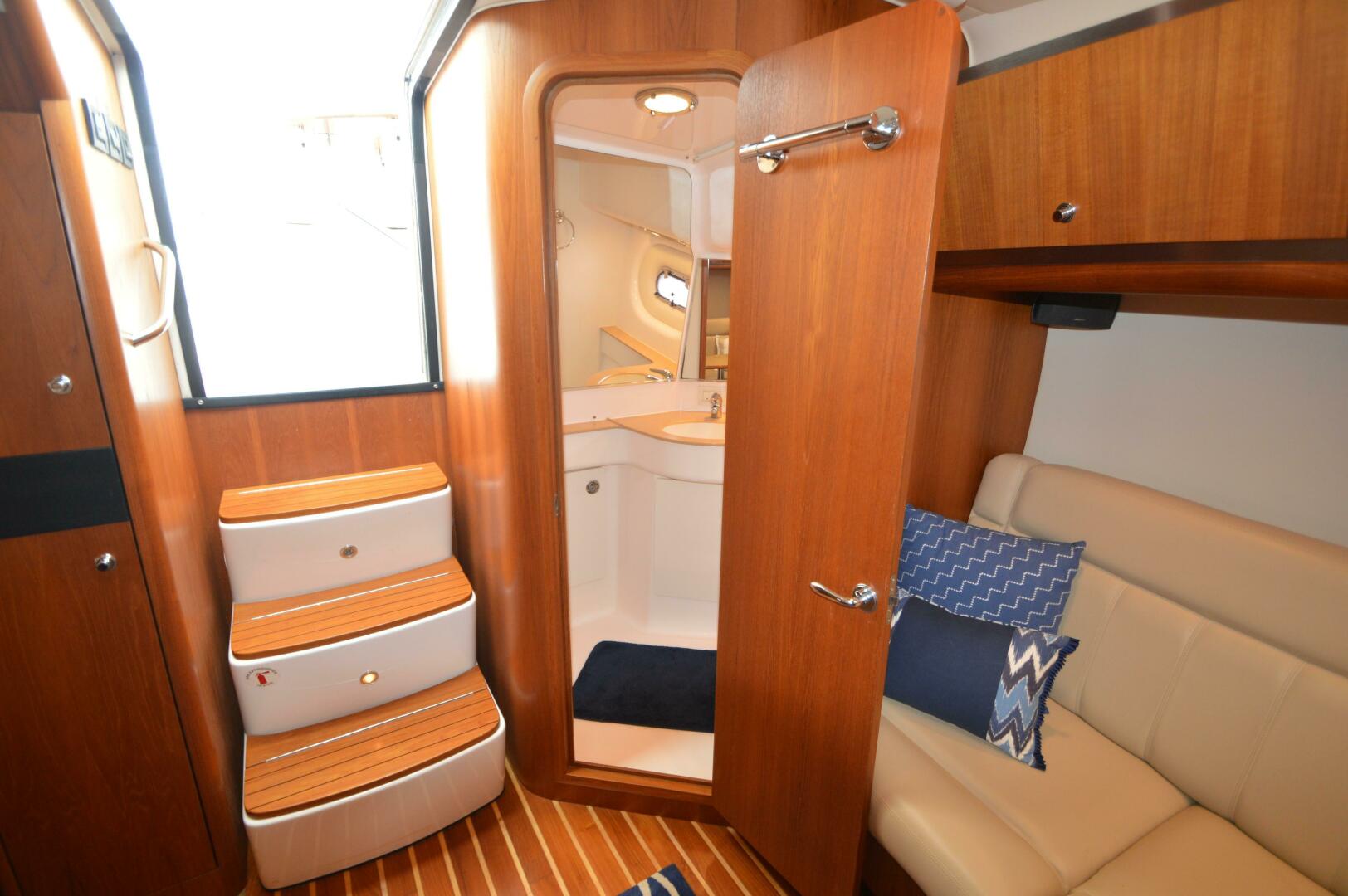 Slide: The Image of Tiara Yachts 3600 Sovran 2005 - 4430468