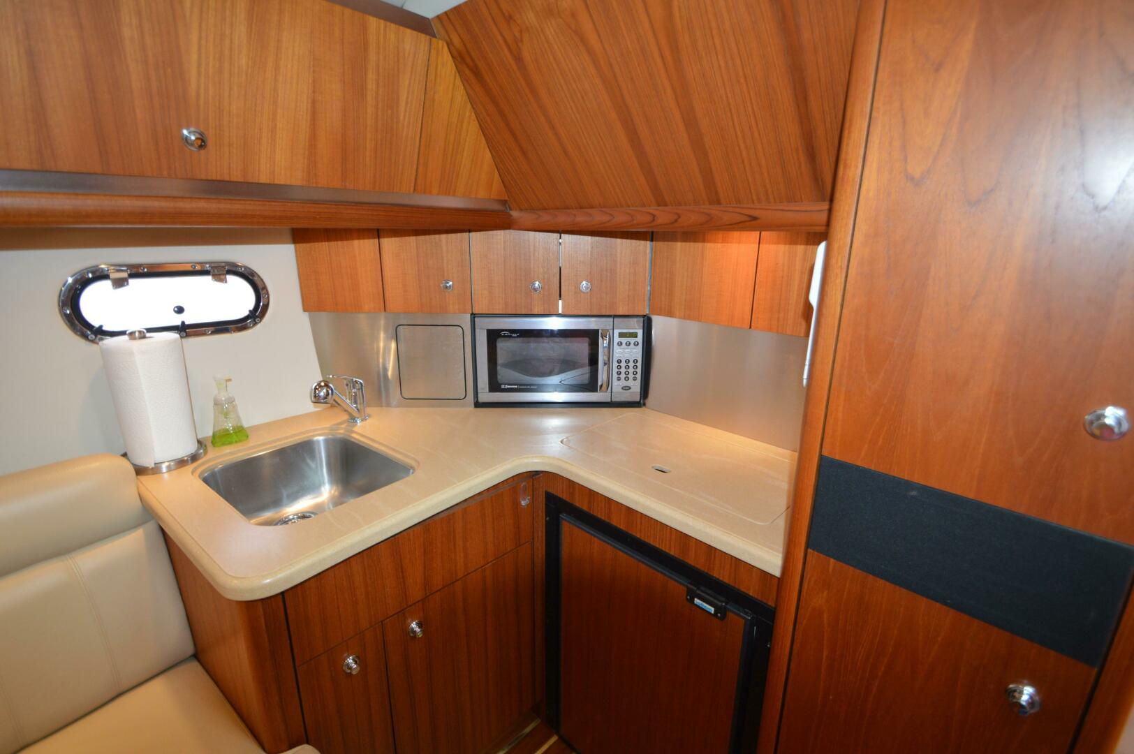 Slide: The Image of Tiara Yachts 3600 Sovran 2005 - 4430492