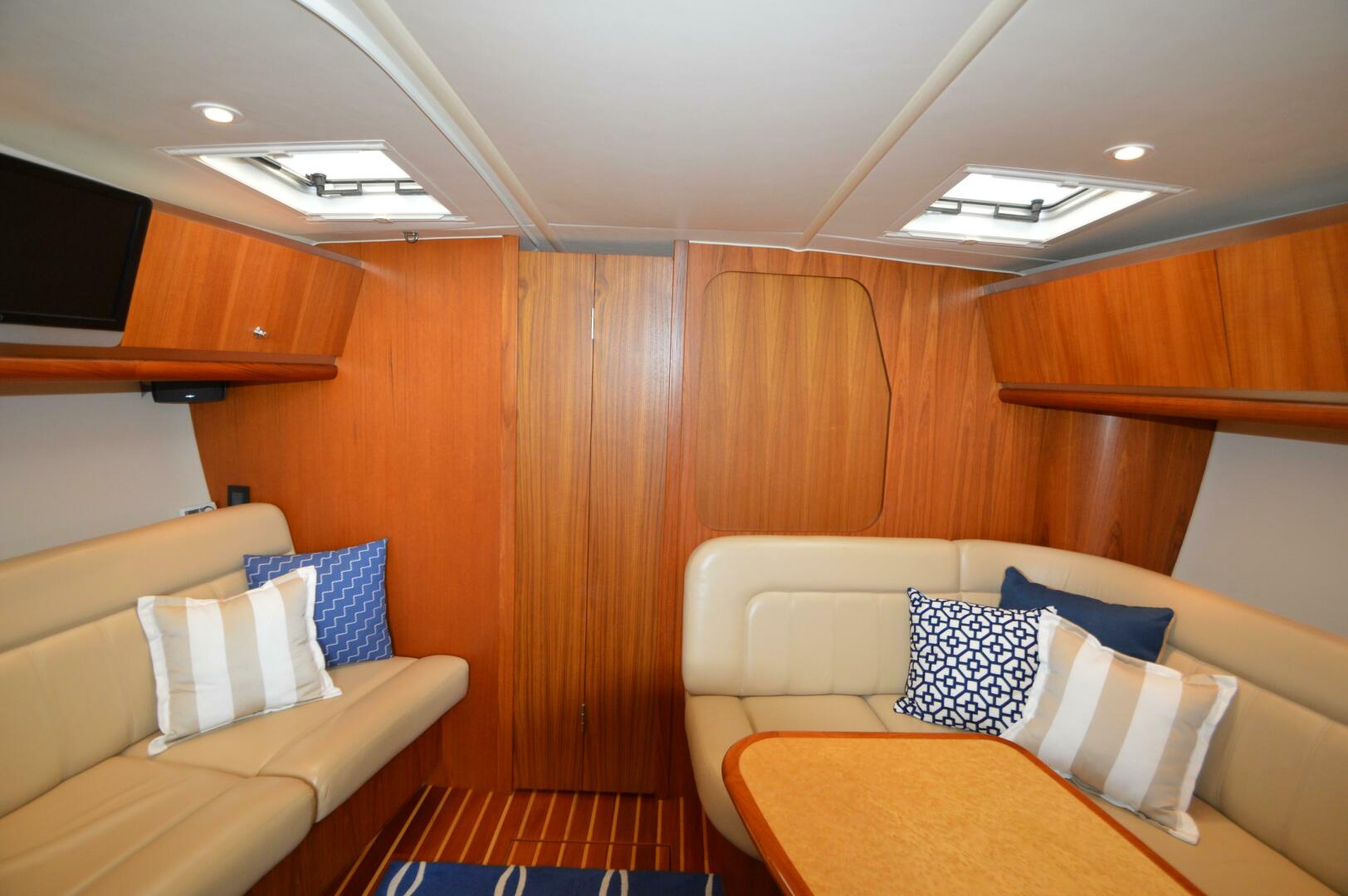 Slide: The Image of Tiara Yachts 3600 Sovran 2005 - 4430506