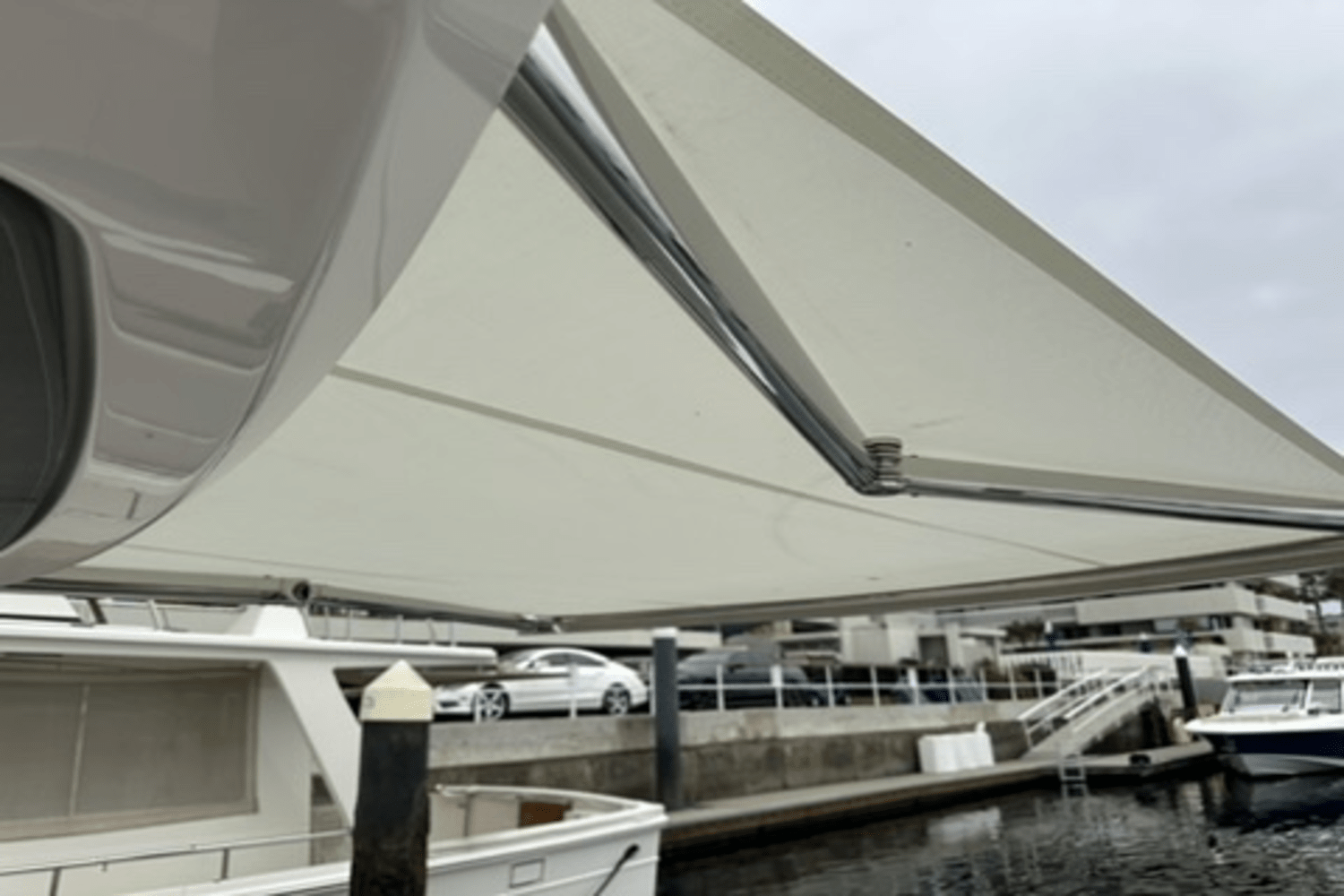 Slide: The Image of Tiara Yachts 38 LS 2020 - 16