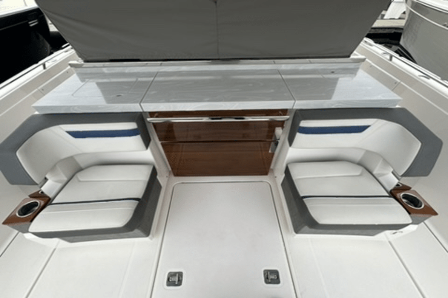 Slide: The Image of Tiara Yachts 38 LS 2020 - 18