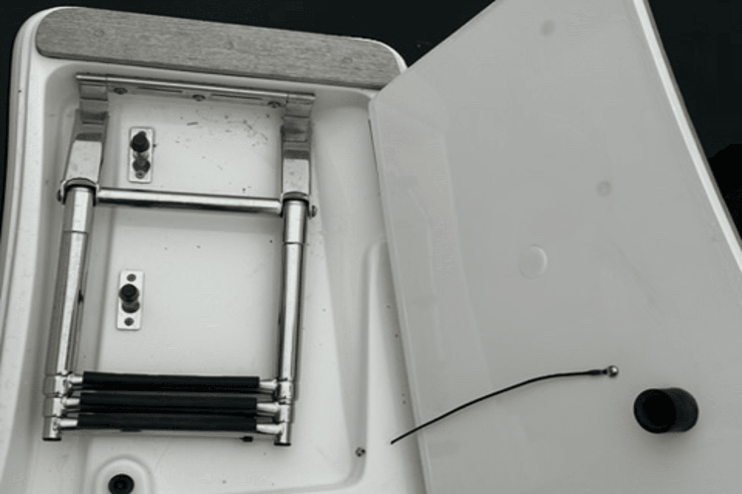 Slide: The Image of Tiara Yachts 38 LS 2020 - 20