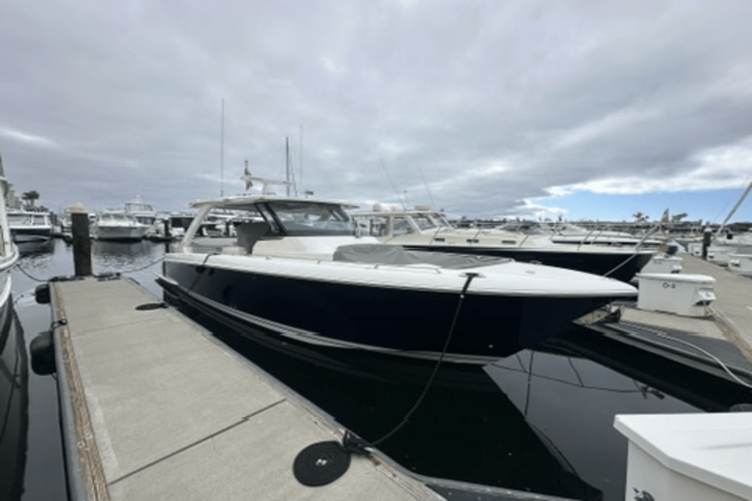 Slide: The Image of Tiara Yachts 38 LS 2020 - 22