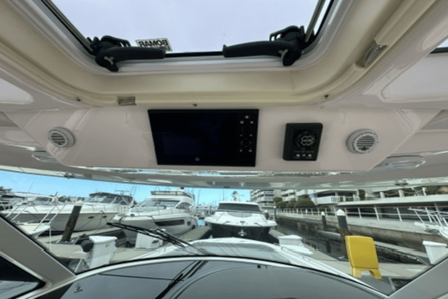 Slide: The Image of Tiara Yachts 38 LS 2020 - 23