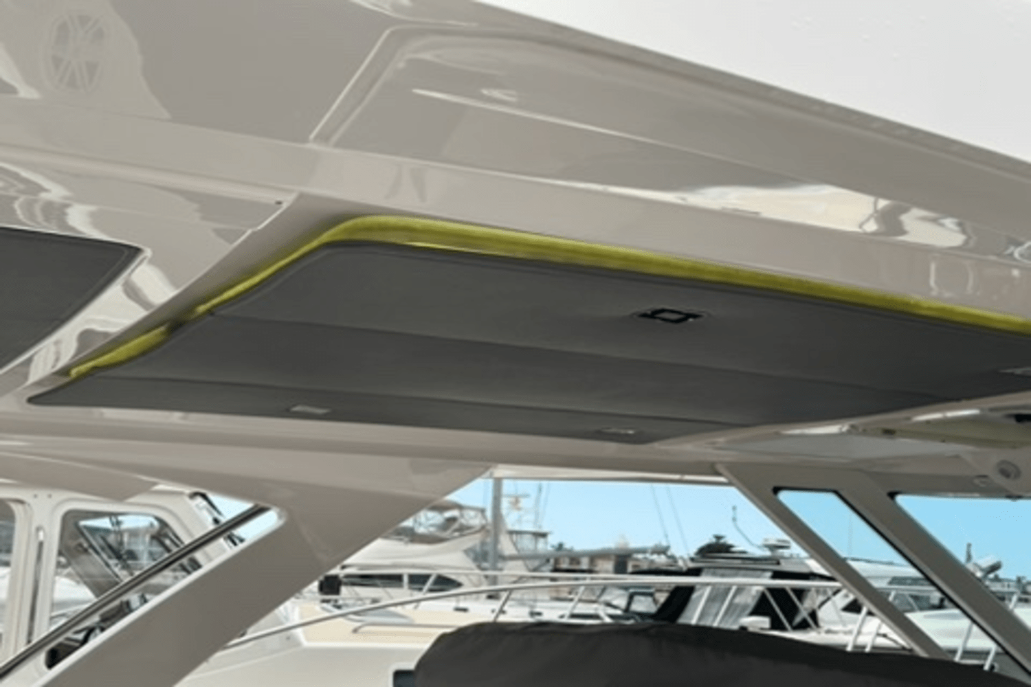 Slide: The Image of Tiara Yachts 38 LS 2020 - 26