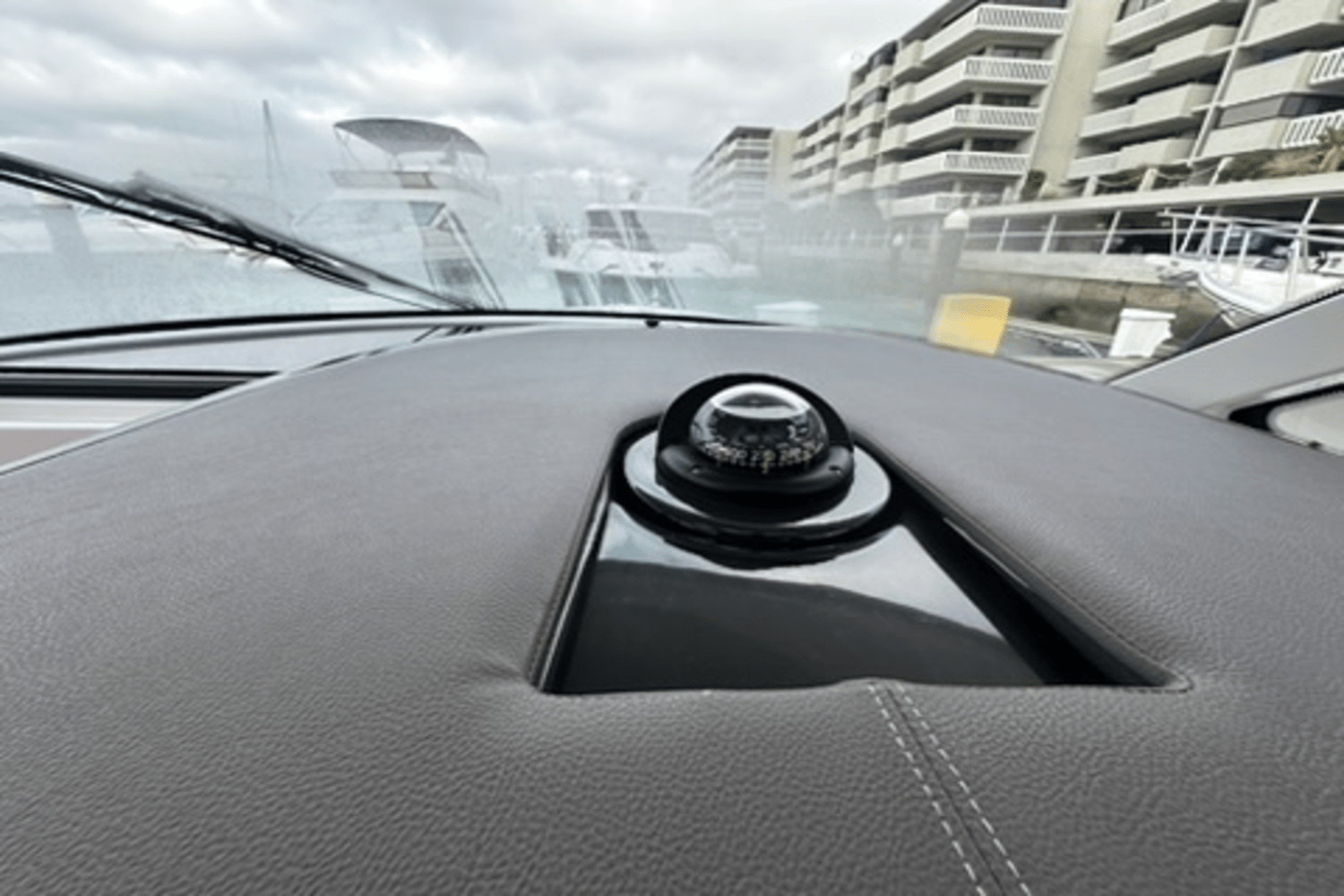 Slide: The Image of Tiara Yachts 38 LS 2020 - 32