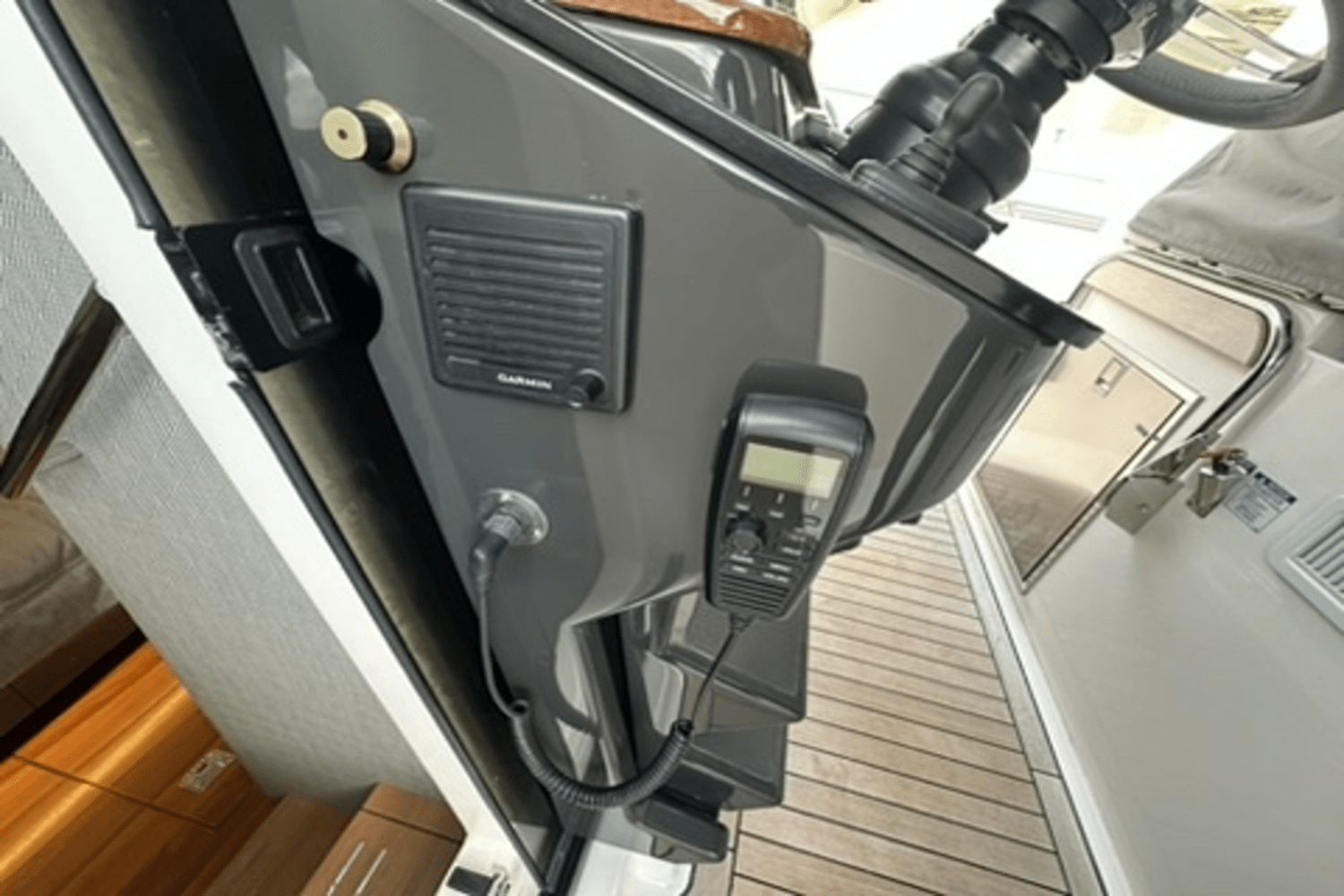Slide: The Image of Tiara Yachts 38 LS 2020 - 35