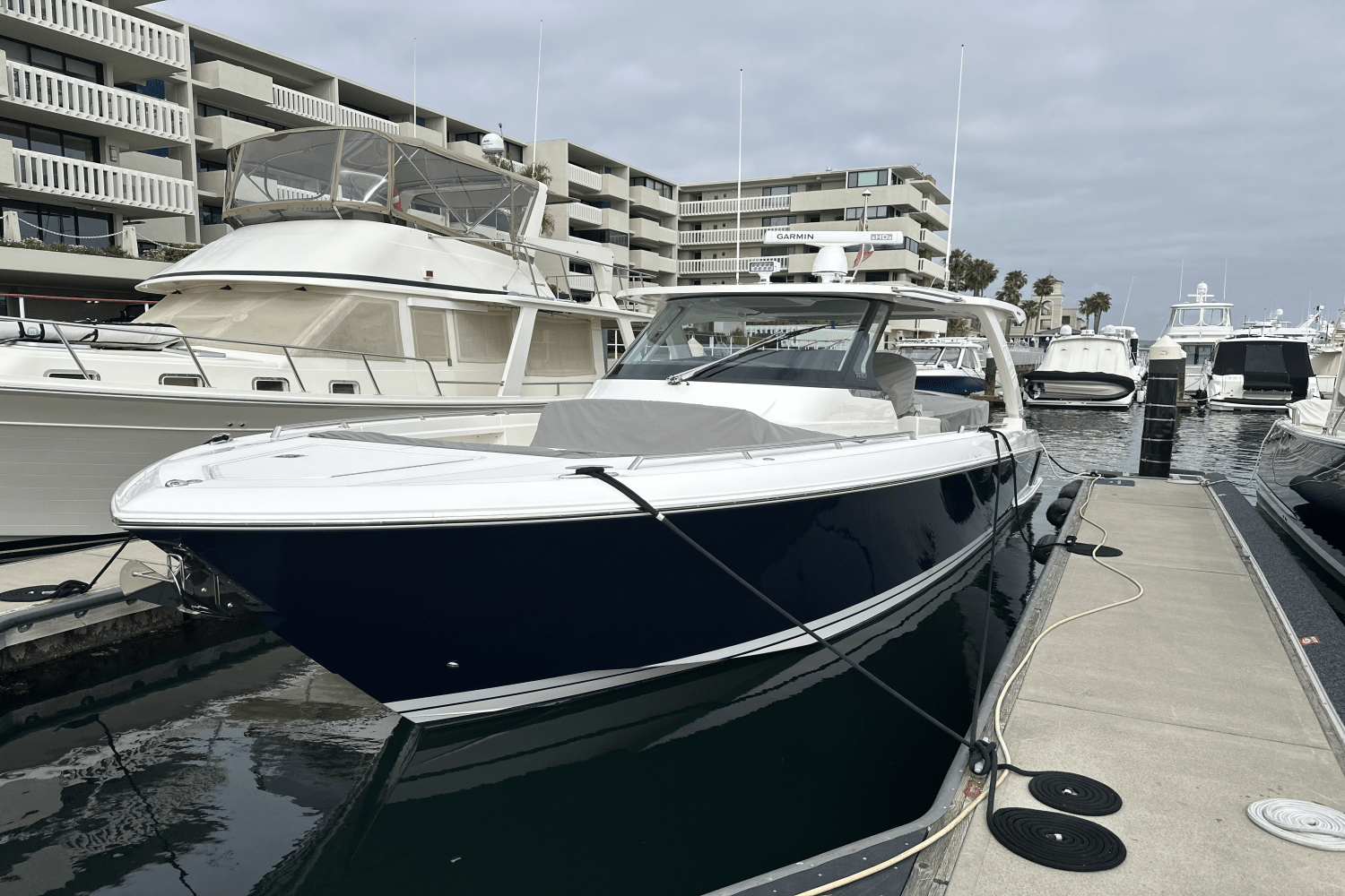 Slide: The Image of Tiara Yachts 38 LS 2020 - 4