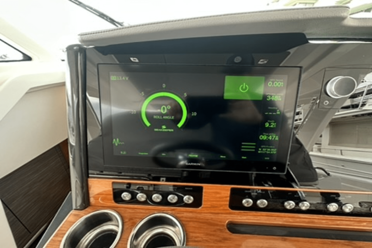 Slide: The Image of Tiara Yachts 38 LS 2020 - 40