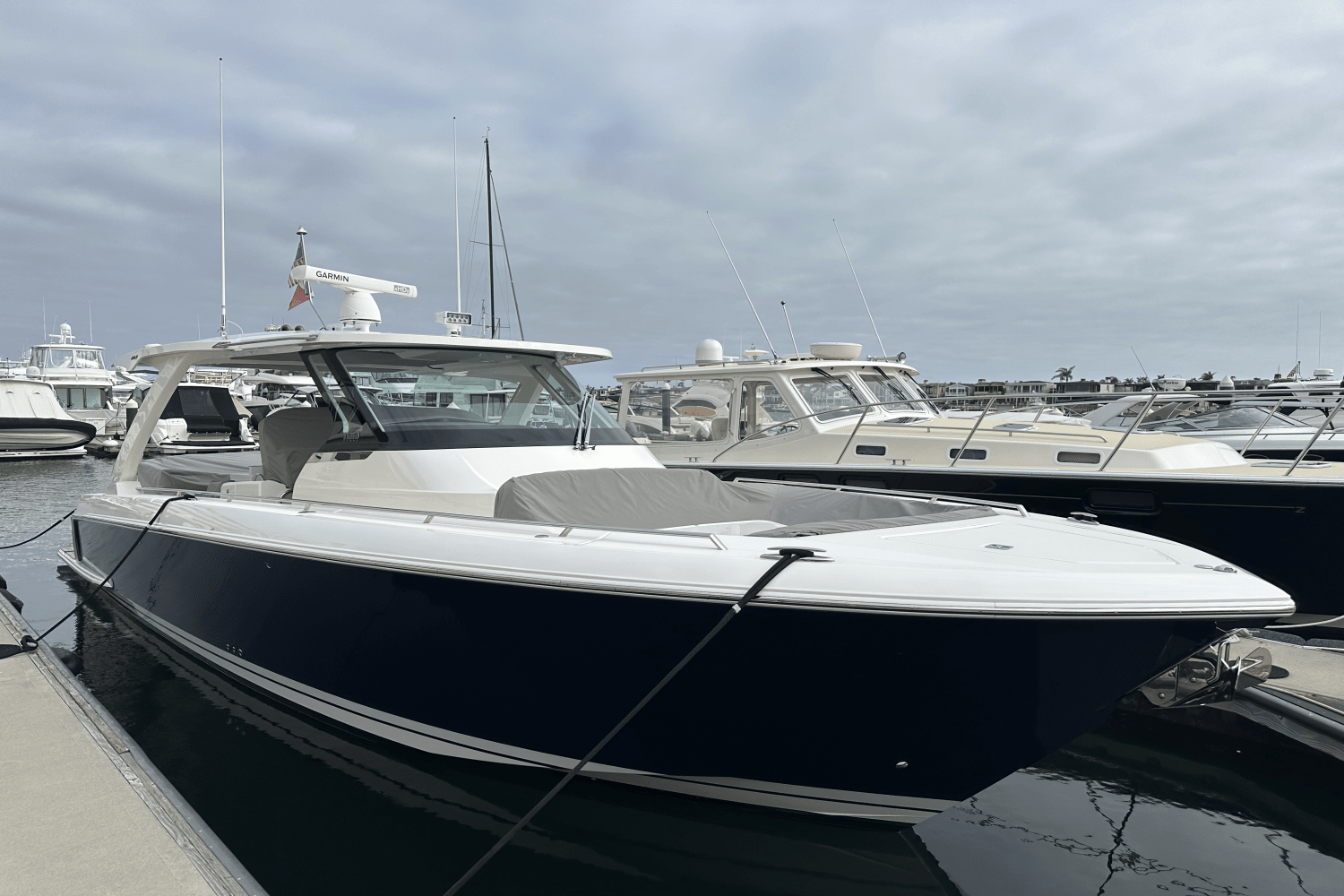 Slide: The Image of Tiara Yachts 38 LS 2020 - 5