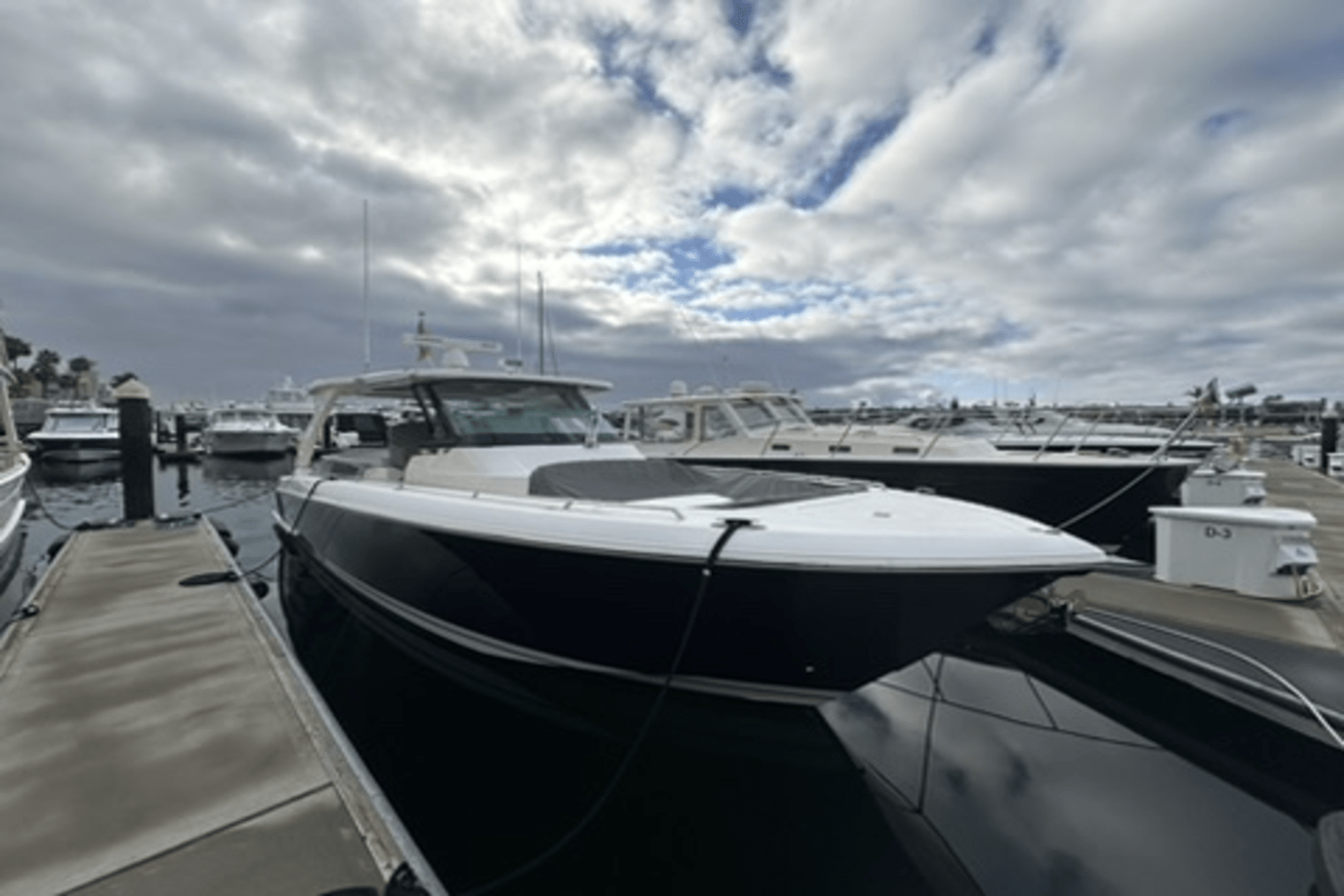 Slide: The Image of Tiara Yachts 38 LS 2020 - 53