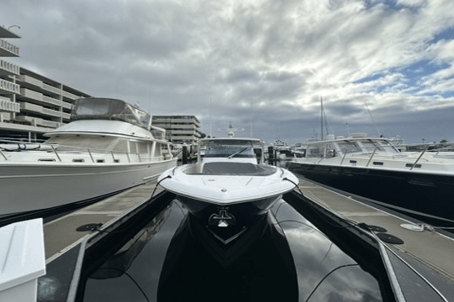 Slide: The Image of Tiara Yachts 38 LS 2020 - 54
