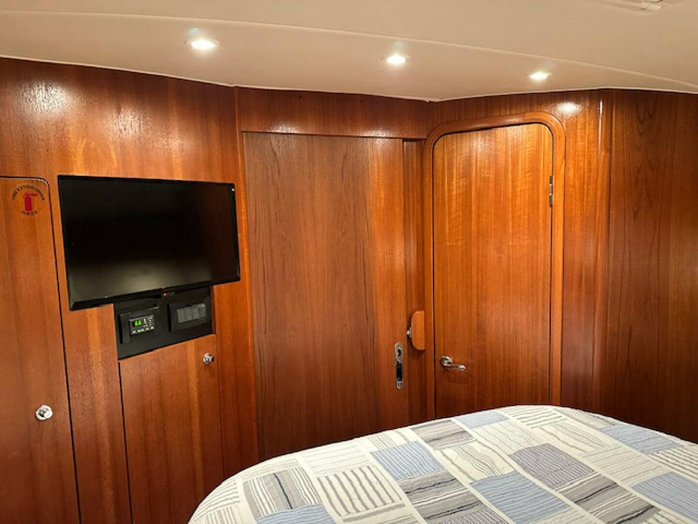 Slide: The Image of Tiara Yachts 3900 Convertible 2006 - 5063884