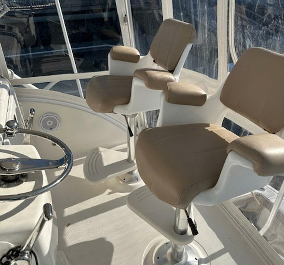 Slide: The Image of Tiara Yachts 3900 Convertible 2006 - 5063901