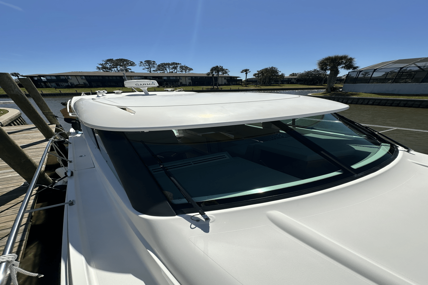 Slide: The Image of Tiara Yachts 39 COUPE 2019 - 12