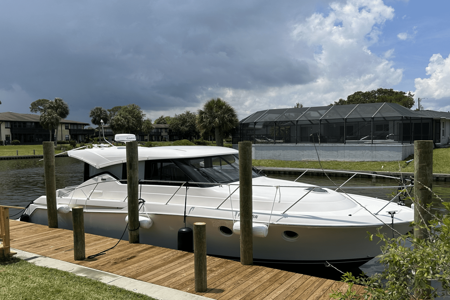 Slide: The Image of Tiara Yachts 39 COUPE 2019 - 39