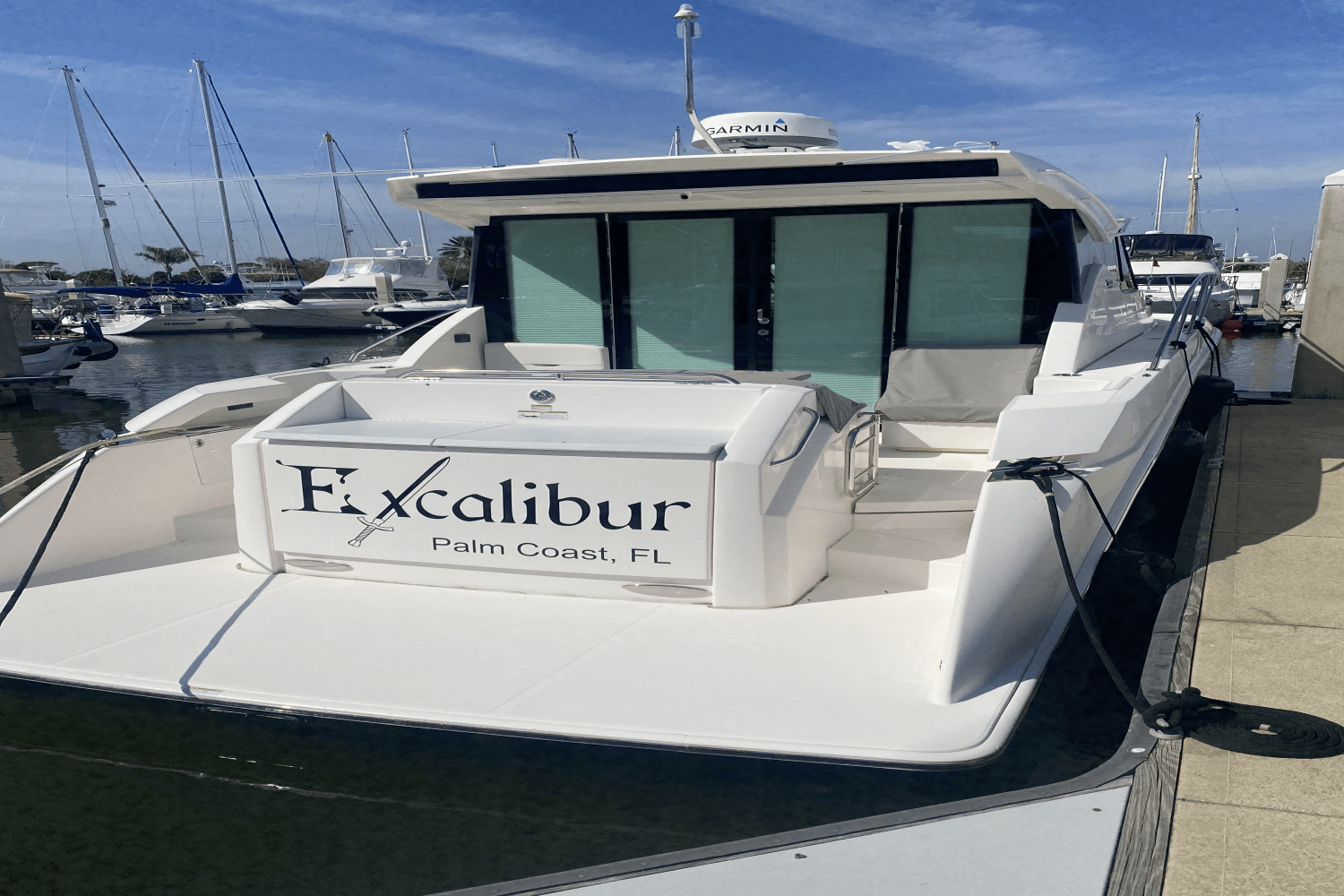 Slide: The Image of Tiara Yachts 39 COUPE 2019 - 40