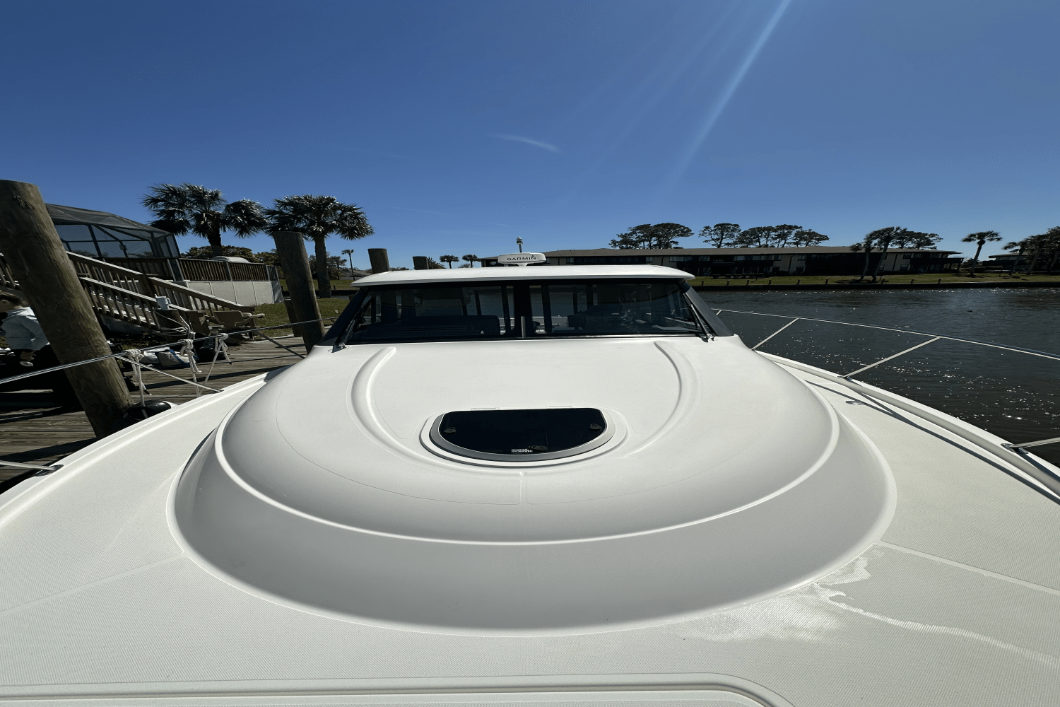 Slide: The Image of Tiara Yachts 39 COUPE 2019 - 9