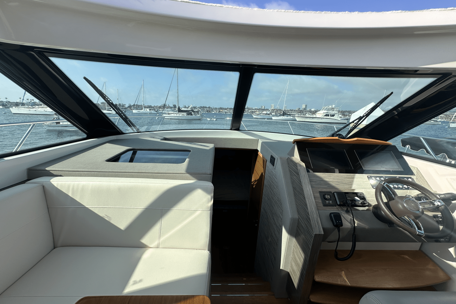 Slide: The Image of Tiara Yachts 39 COUPE 2020 - 18