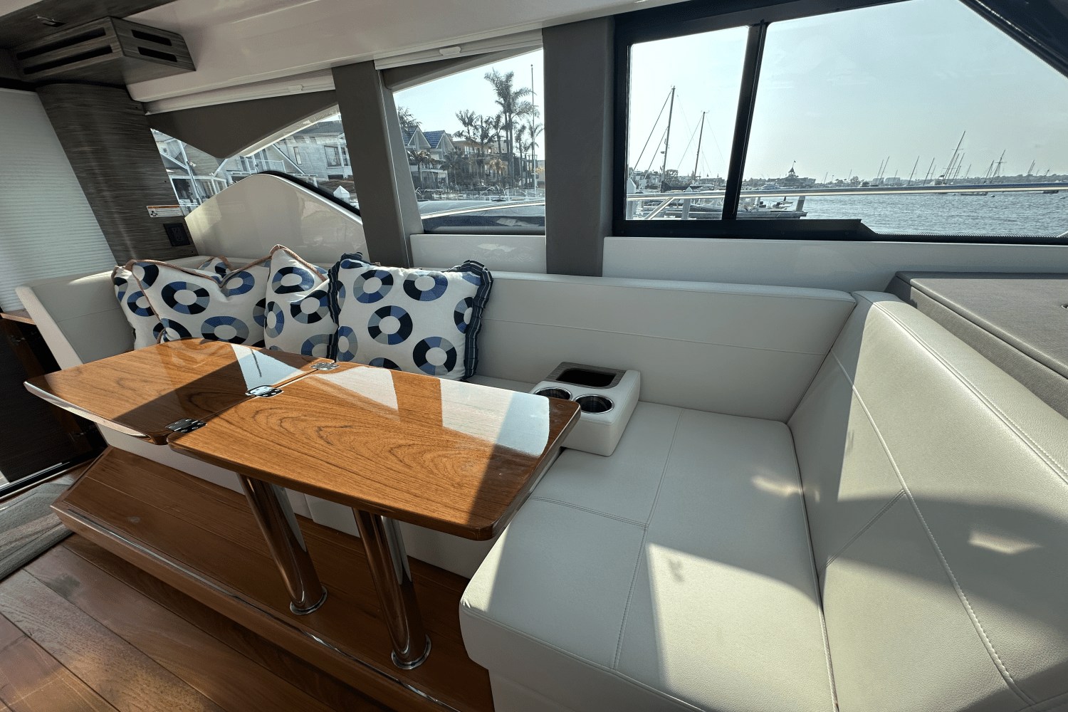 Slide: The Image of Tiara Yachts 39 COUPE 2020 - 24