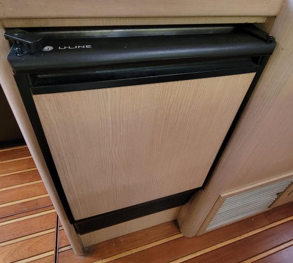 Slide: The Image of U-Line Freezer - 25