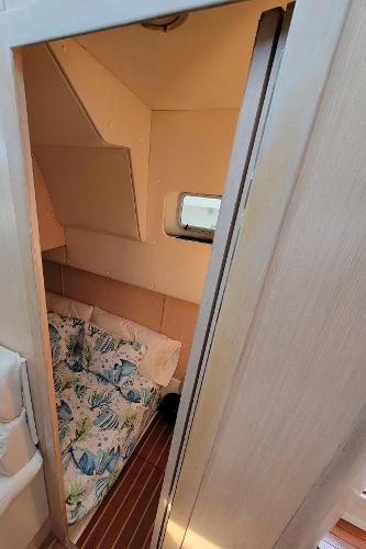 Slide: The Image of Aft Mid Cabin - 31