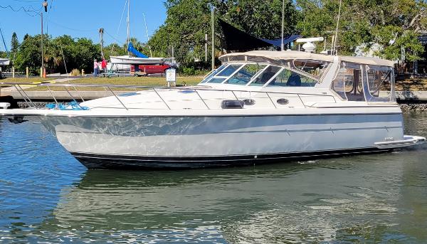 Slide: The Image of 1996 Tiara 4000 Express 'Tropical Passage' - 60