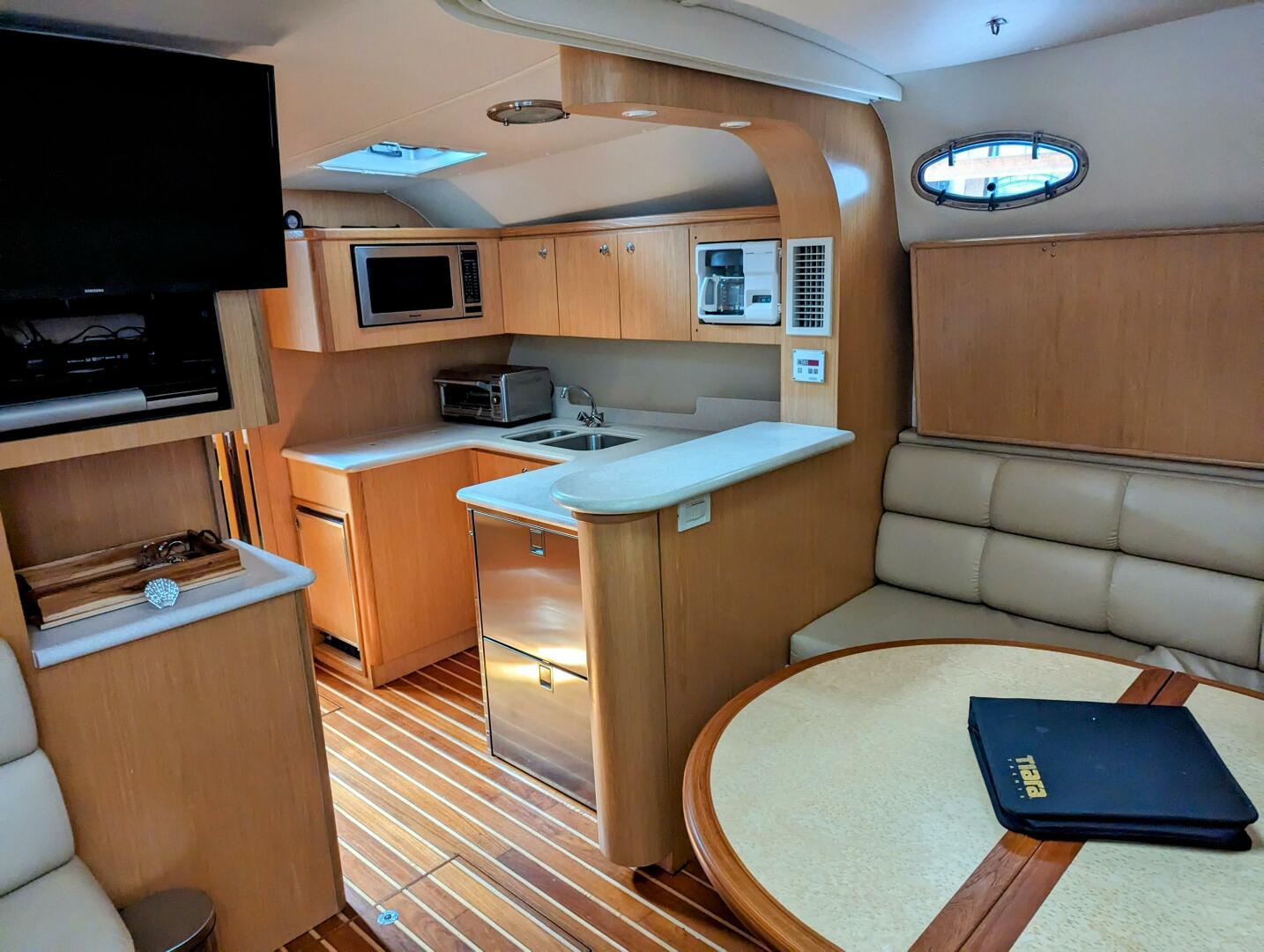Slide: The Image of Tiara Yachts 4000 Express 2003 - 4322993