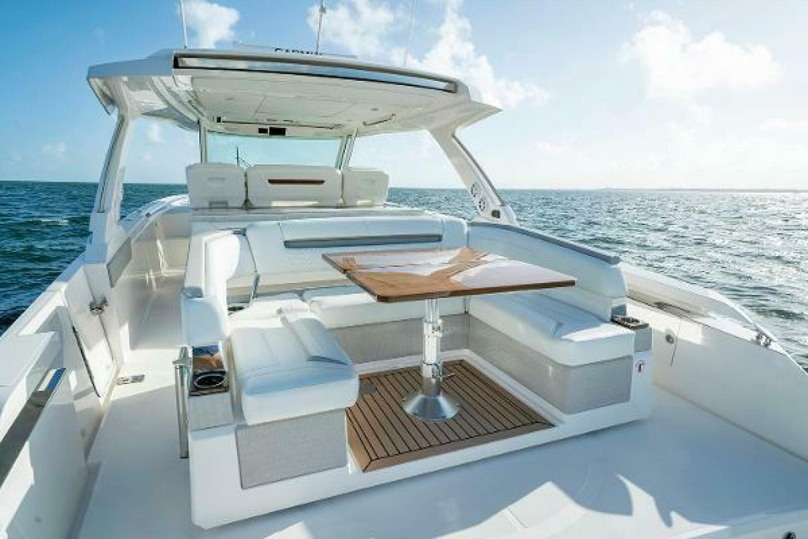Slide: The Image of Tiara Yachts 43 2023 - 5238879