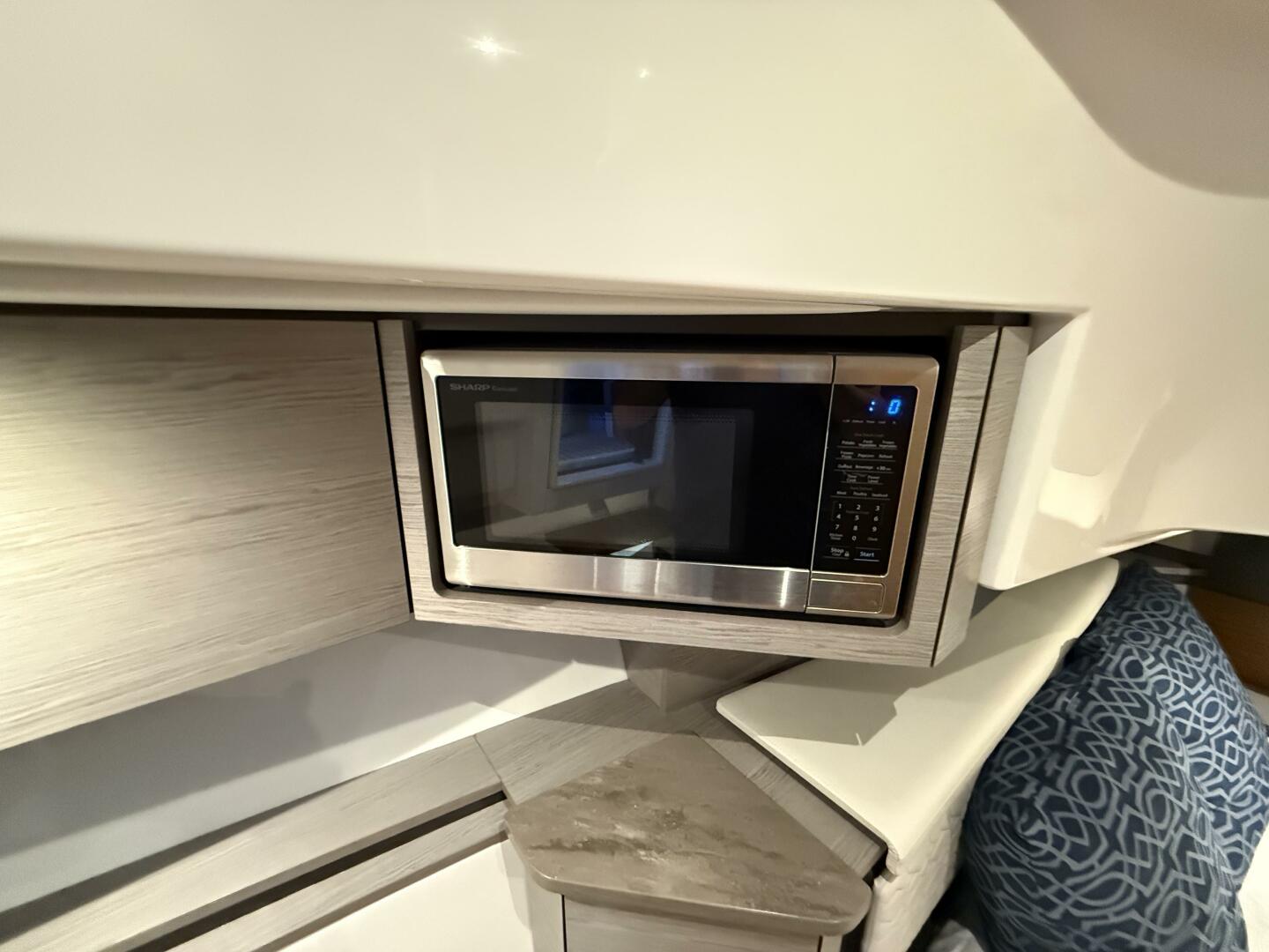 Slide: The Image of Tiara Yachts 43 2023 - 5396340