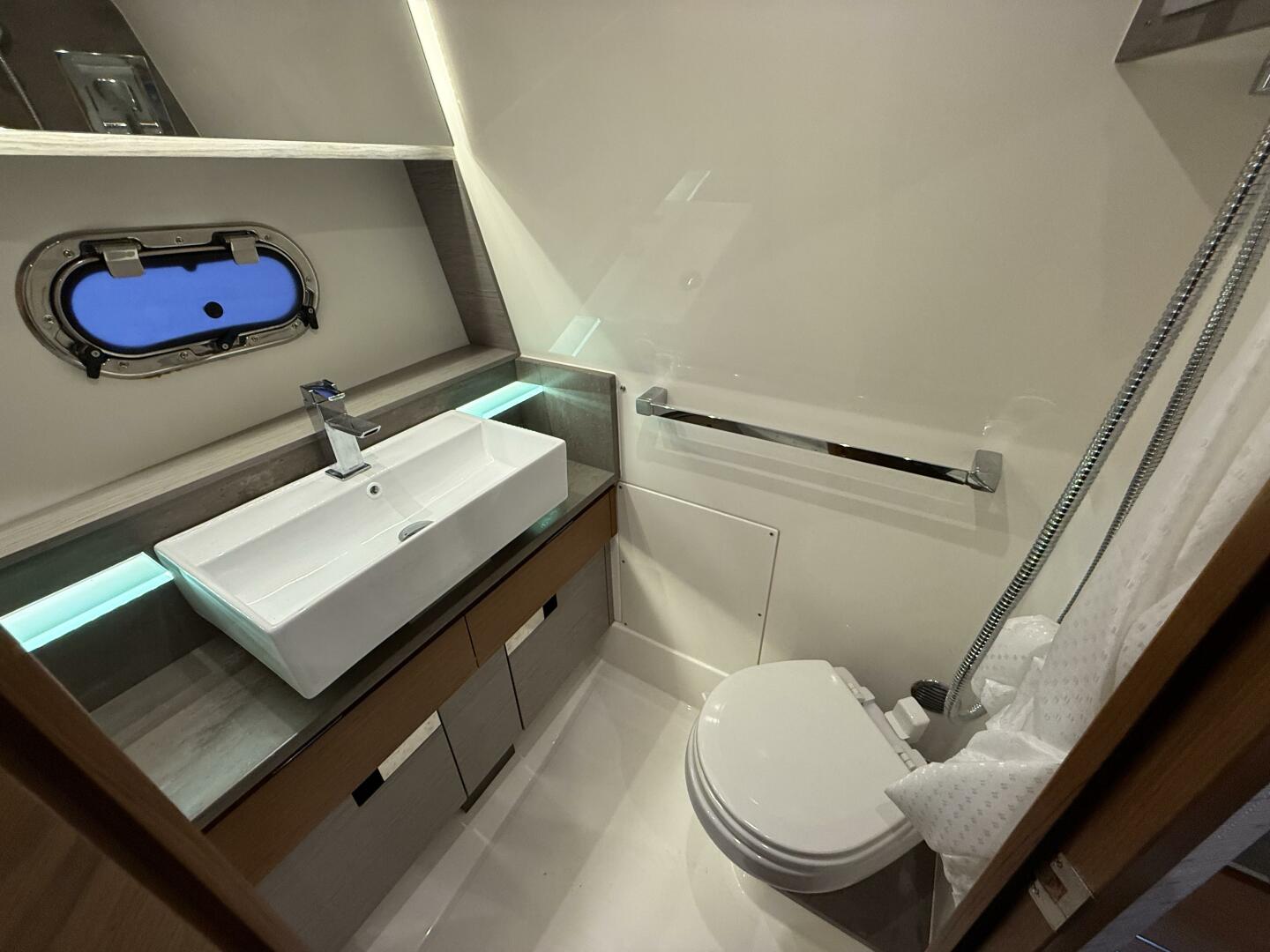 Slide: The Image of Tiara Yachts 43 2023 - 5396363