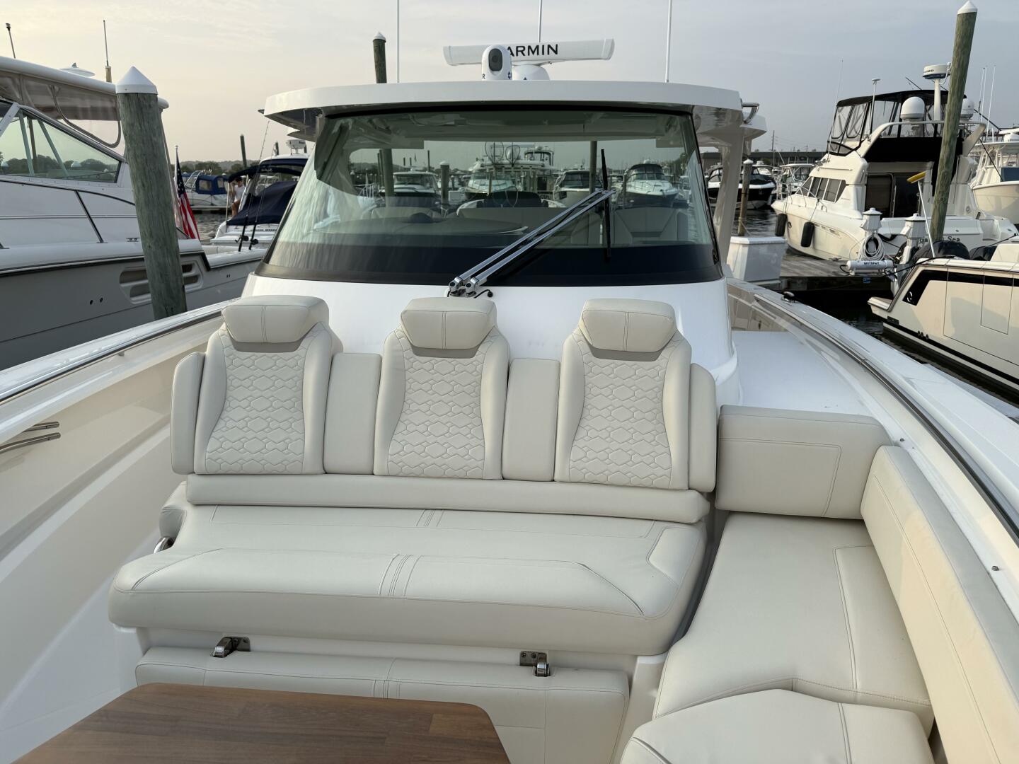 Slide: The Image of Tiara Yachts 43 2023 - 5396374